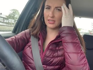 Brunetė medicininis driving meilužis