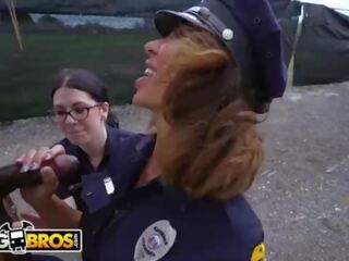 Bangbros - ラッキー 容疑者 取得 tangled アップ ととも​​に いくつかの 素晴らしいです 気のあるそぶりの 女性 警官