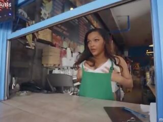 大 奶 barista - ashlyn peaks &sol; 的brazzers &sol; 流 滿 從 www&period;zzfull&period;com&sol;charm